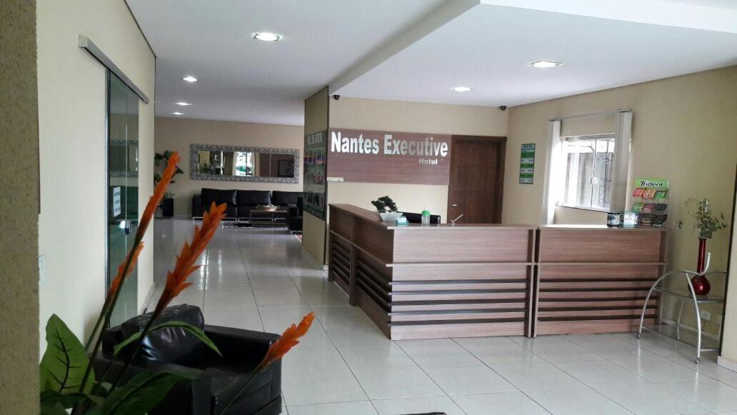 Nantes Executive Hotel Pitanga Ngoại thất bức ảnh